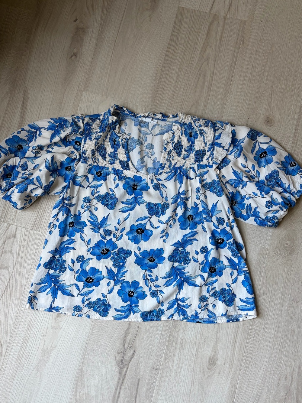 THML women’s blouse top blue flowers small